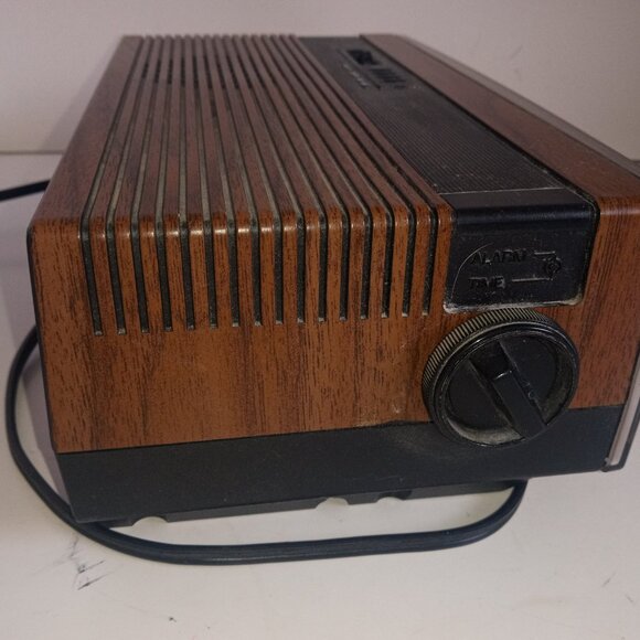 Vintage GE Alarm Clock AM/FM Radio Flip Dial 7-4305D Date Code 4130 - Picture 5 of 9